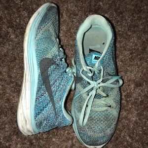 Used Nike Flyknit